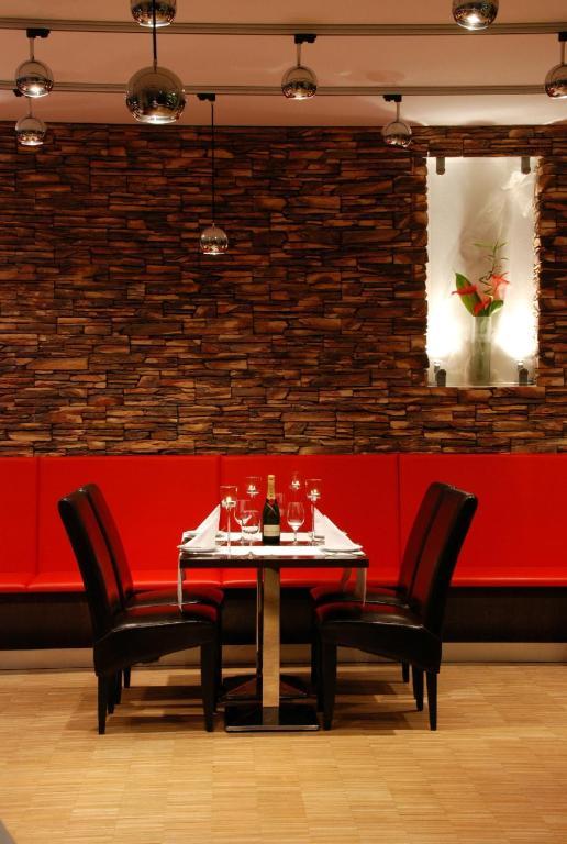 Hotel Villa Romantica Колин Экстерьер фото